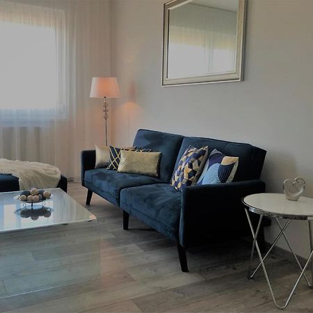 Glamour Apartman Тапольца Экстерьер фото